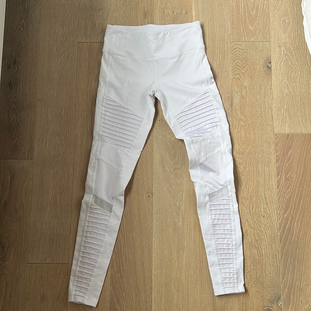 Alo, Moto white leggings. Size XS. Worn 2x